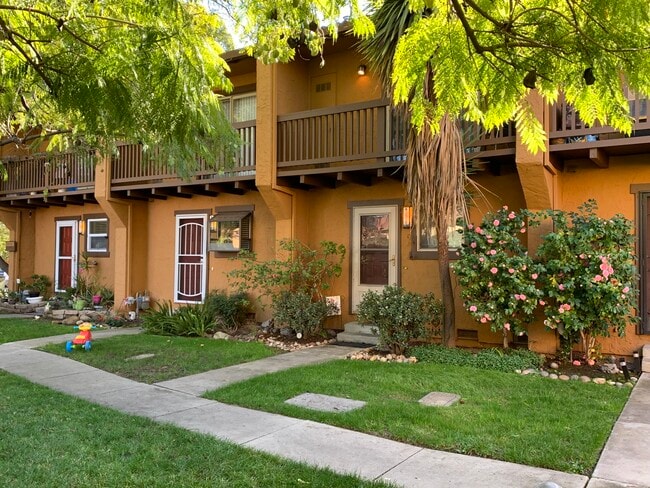 Building Photo - 6151 Camino Verde Dr