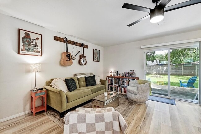 Photo - 9702 Oriole Dr