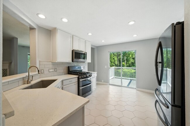 Photo - 13600 Breton Ridge St