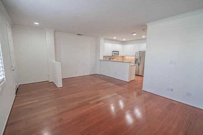 Photo - 3-Bedroom Home with Fresh Paint in Creekside of Valencia!