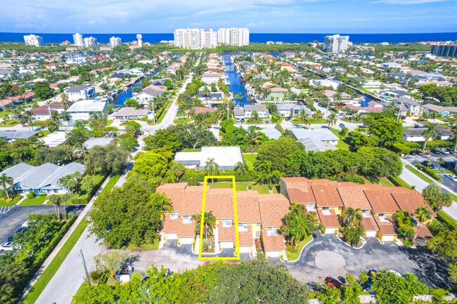 Photo - 660 Coventry St