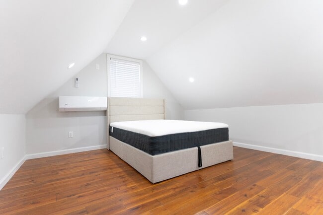 Photo - 118 Osgood Ave