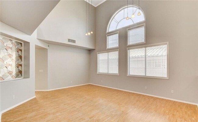 Photo - Large 5 Bed Summerlin Home