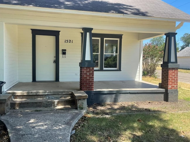 Photo - 1521 Pine Ave