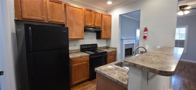 Photo - 1040 Smith St SW