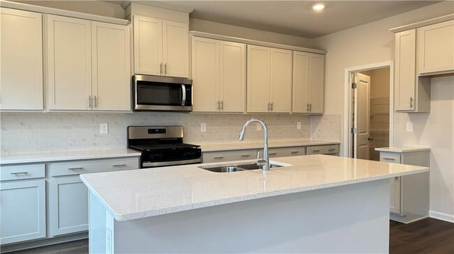 Photo - 228 Water Oak Wy