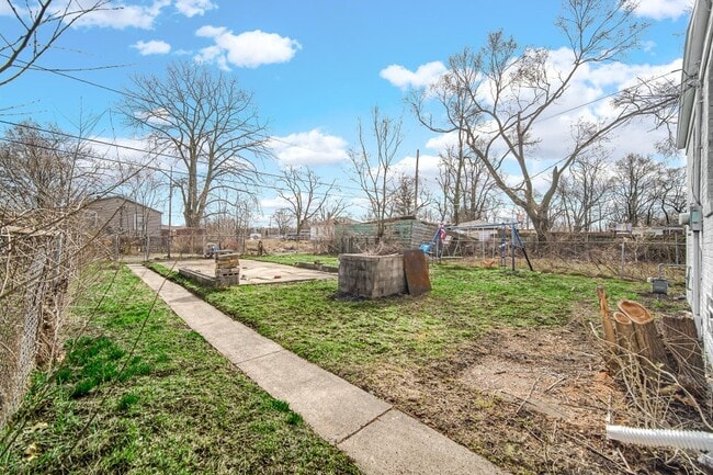 Photo - 735 Porter St