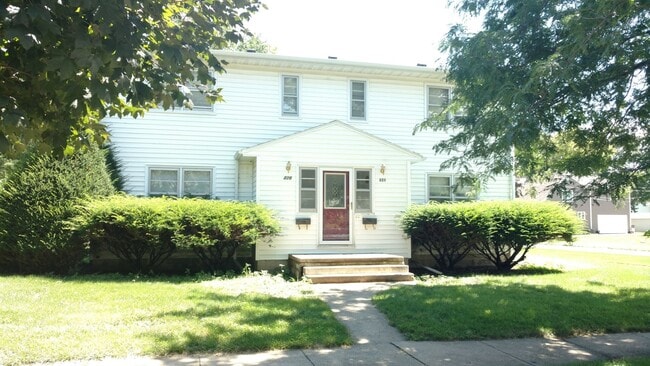 Photo - 222 Walnut St Apartment Unit 1