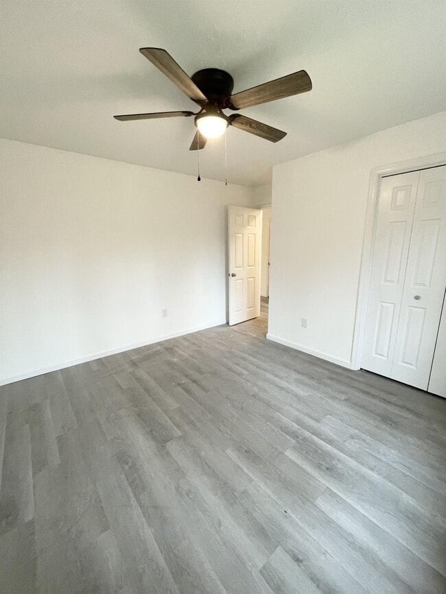 Photo - 143 Hughes Dr