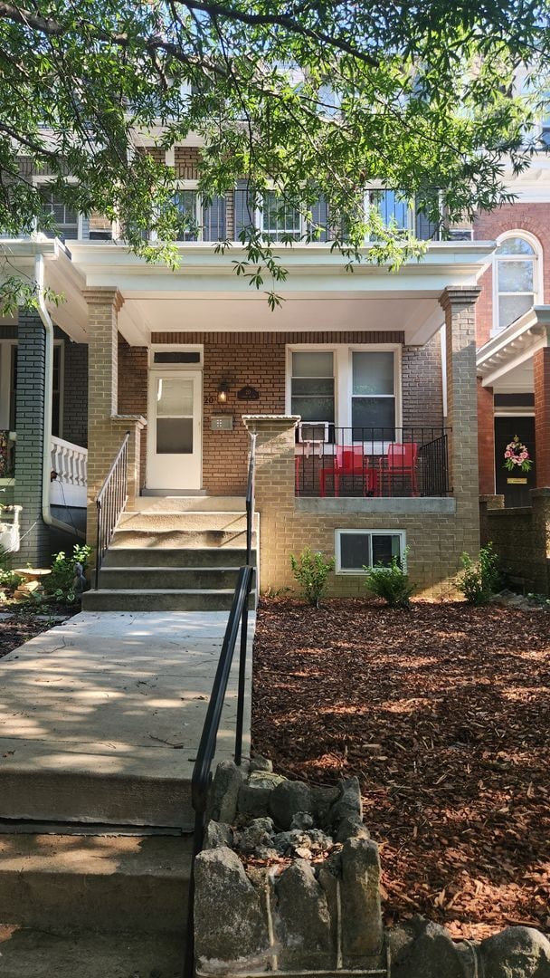 Building Photo - Lovely 3 bedroom home near Howard Universt...
