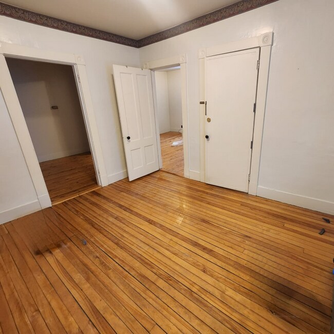 Photo - 12 Downing St Unit 2