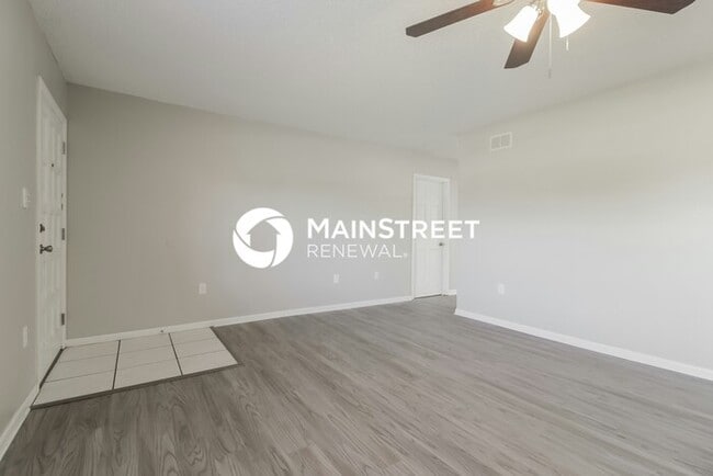 Photo - 2 Bedroom Pet-Friendly Home in Palm Bay, FL with Main Street Renewal