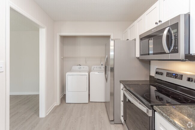 2BR, 2BA - 1100SF Upgrade Lower - Kitchen
