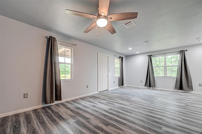 Photo - 15897 Dewberry Ln