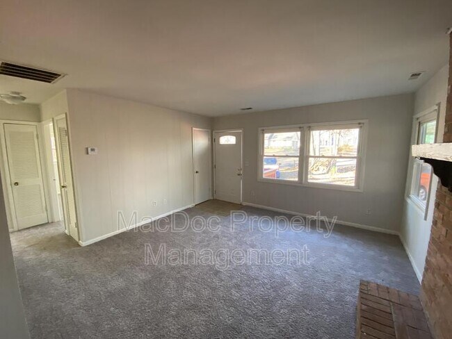 Photo - 117 Edgehill Dr