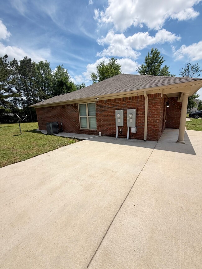 Photo - 127 Hedge Ln Unit A1