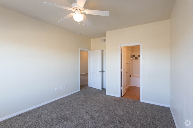 3BR 2BA - 1,221 SF - Cypress Creek Jason Avenue