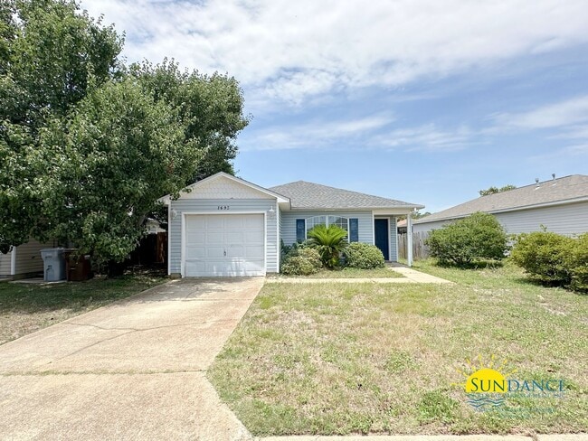 Building Photo - Lovely 3 Bedroom Home in Navarre