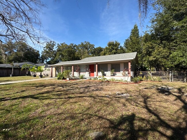 Photo - Charming 2 Bedroom Home on a Spacious Corner Lot — Orlando, FL