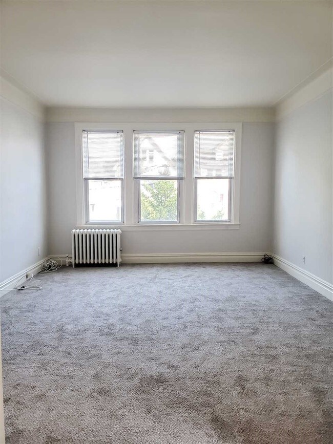 Photo - 35 Broadman Pkwy