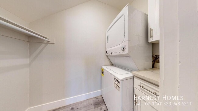 Photo - 7051 1/2 White Oak Avenue-