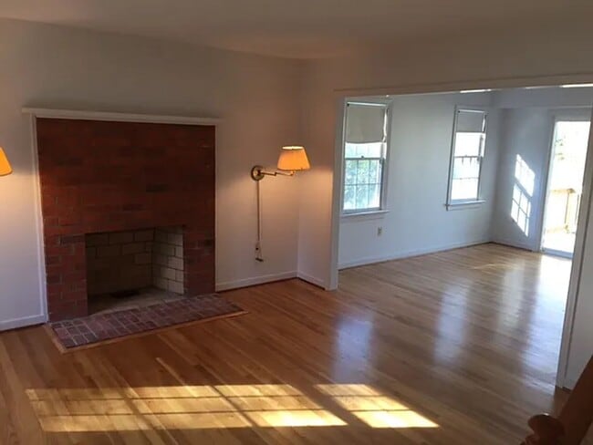 Photo - 8994 Midway Rd
