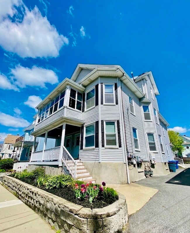 Front of House - 248 Brown St Unit 3