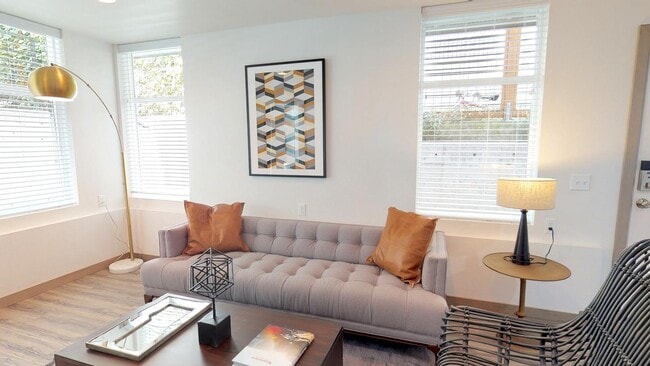 Photo - 3308 Claremont Ave S