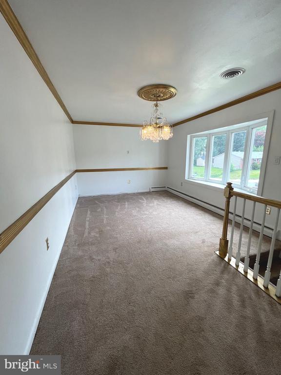 Building Photo - 13225 Hawthorn Ln Rental