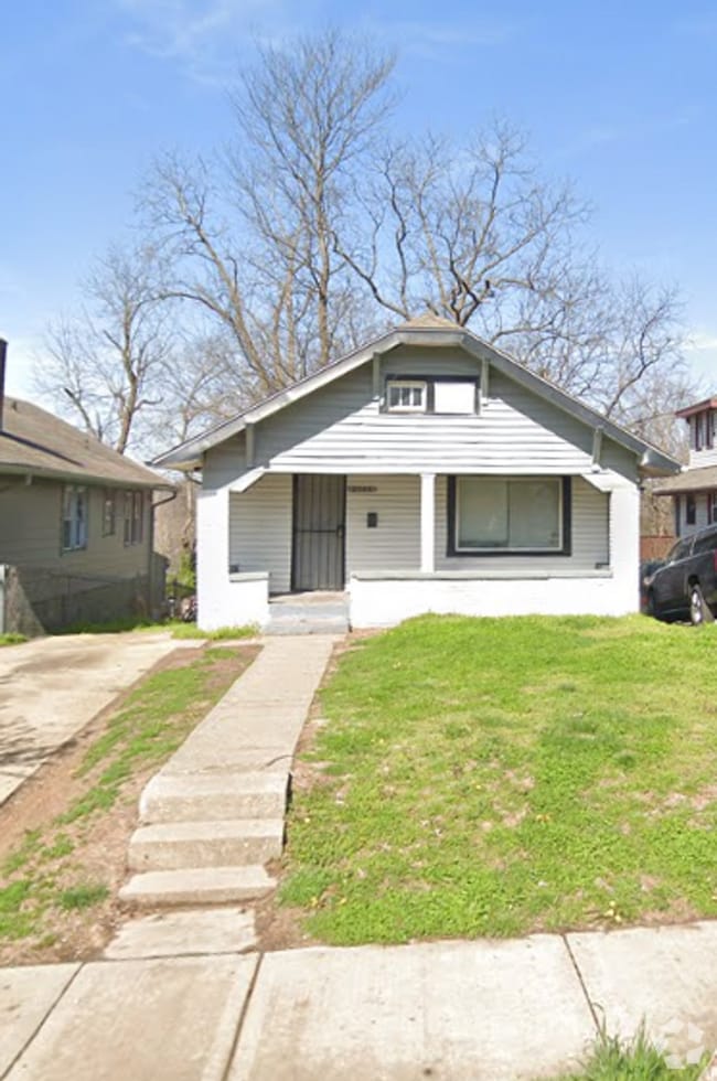 Building Photo - 3 bedroom 1 bath Rental