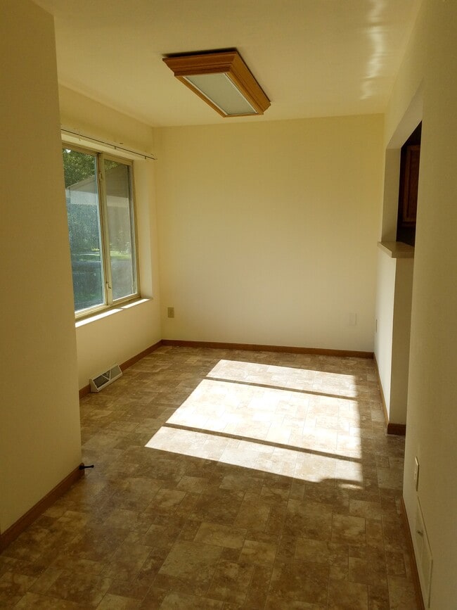Photo - 5212 Paulson Rd