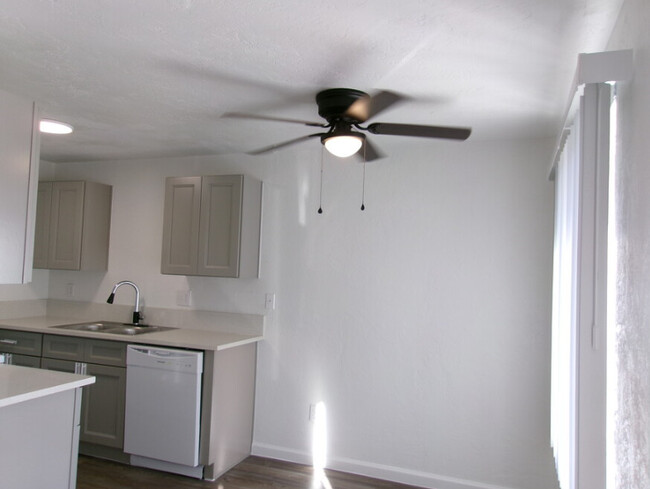 Photo - Royvonne Hills Apartments