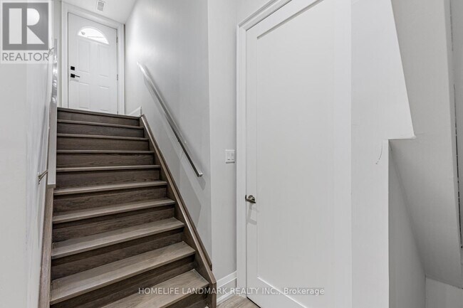 Photo - 146 Pitt Ave