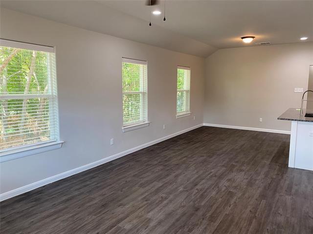 Photo - 313 E Nelson St