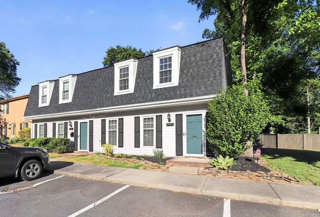 Photo - 3 Bed/2.5 Bath Townhouse for RENT!