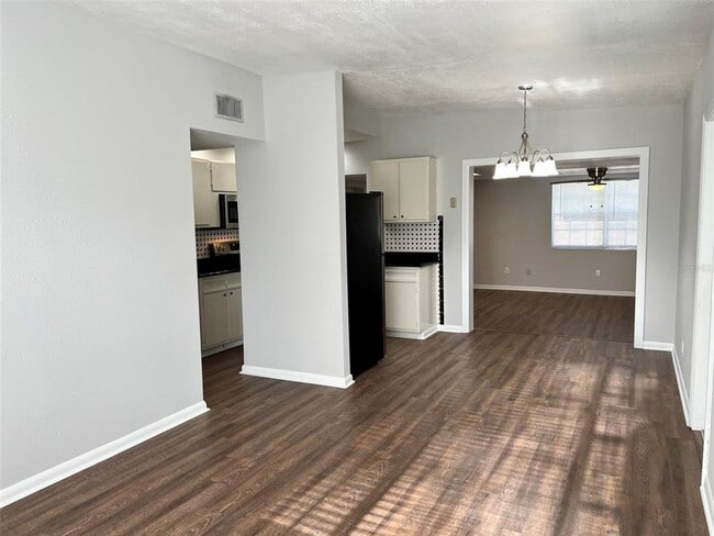 Photo - 4903 S 83rd St