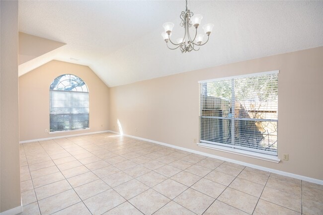 Photo - 811 Sierra Lake Dr