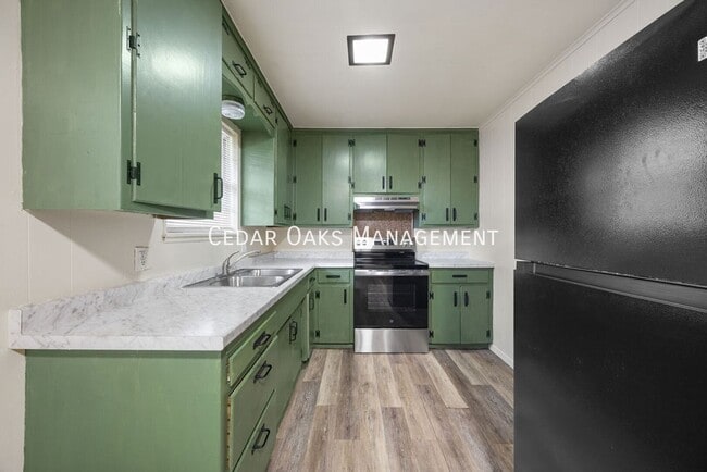 Photo - 805 Morrison Pl