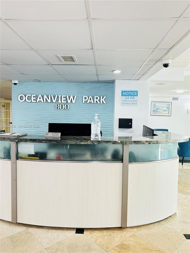 Photo - 800 Parkview Dr Unit 912