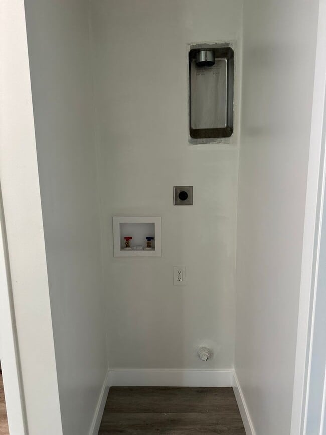 Photo - 402 Colin Kelly Dr Unit #A