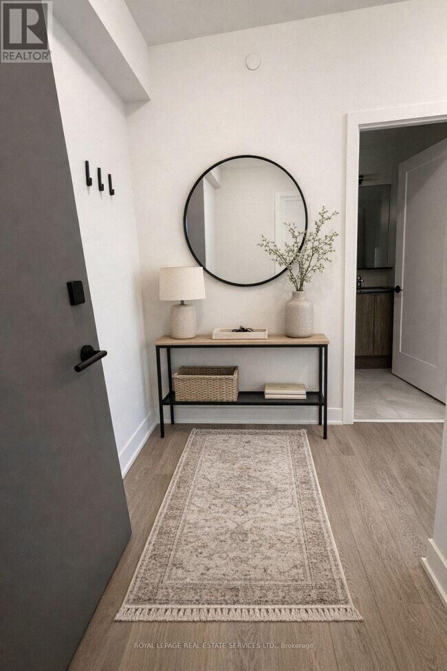 Photo - 2088 James St Unit 312