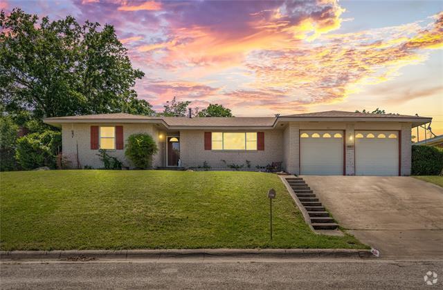 Building Photo - 4817 Trena St Rental