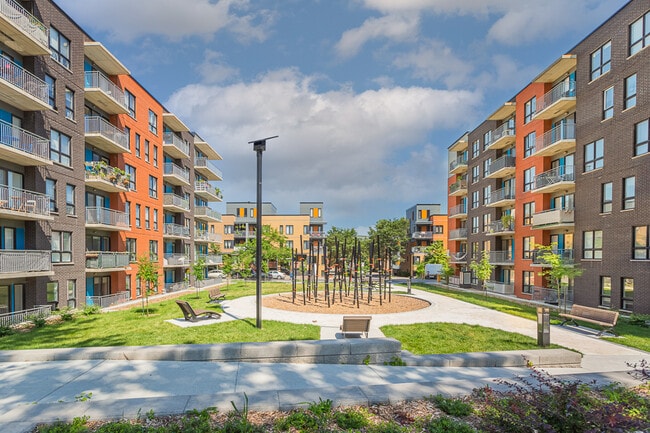 Building Photo - Les Berges du Canal
