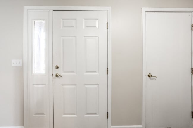 Photo - 6130 Bethesda Way