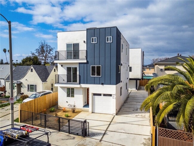 3811 Exposition Blvd  