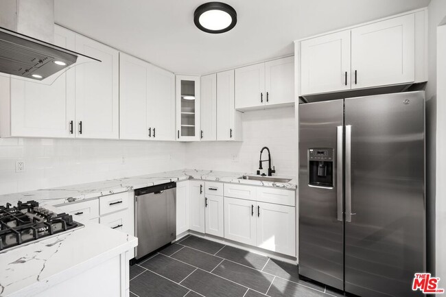 Photo - 1645 Selby Ave