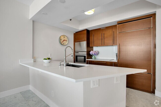 Building Photo - 450 Alton Rd Unit #2110 Rental