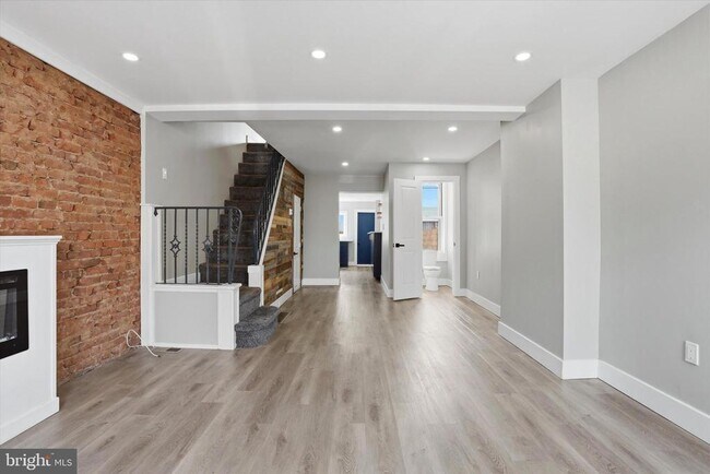 Photo - 3185 Agate St