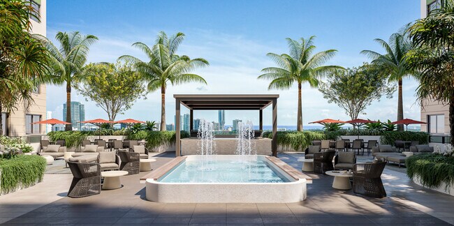 Skyline Courtyard - Gallery Marti Park