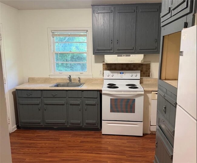 Photo - 828 Catherine St